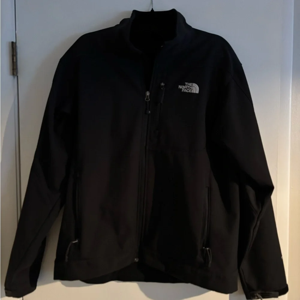 The North Face Men's Apex Bionic Jacket in black, size L